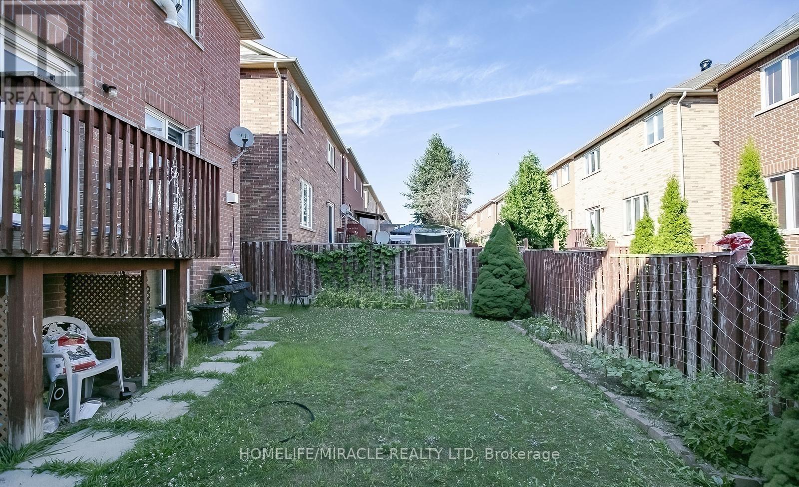 20 Oblate Crescent, Brampton, Ontario  L6Y 0K2 - Photo 48 - W12425065
