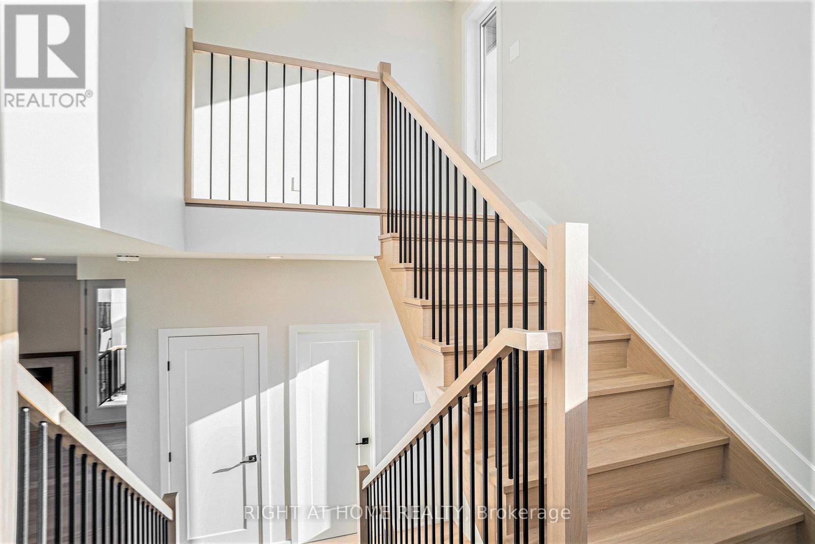 583 Codd's Road N, Ottawa, Ontario  K1K 5C6 - Photo 14 - X12425099