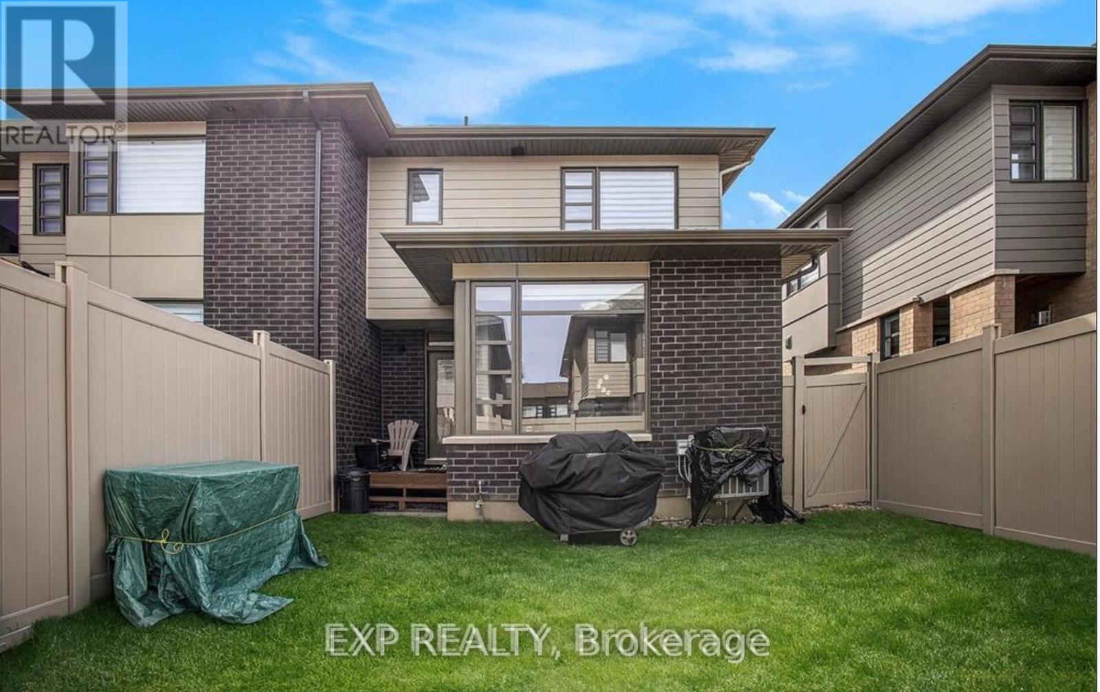 1022 Lunar Glow Crescent, Ottawa, Ontario  K4M 0J9 - Photo 23 - X12425121