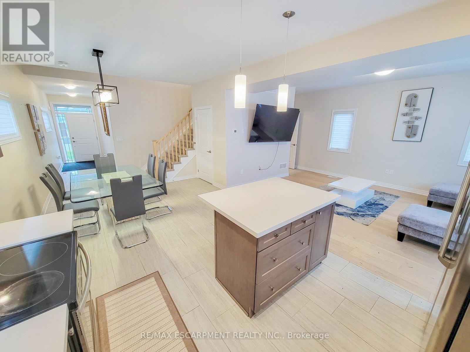 7387 Sherrilee Crescent, Niagara Falls (Brown), Ontario  L2H 3T4 - Photo 10 - X12425081