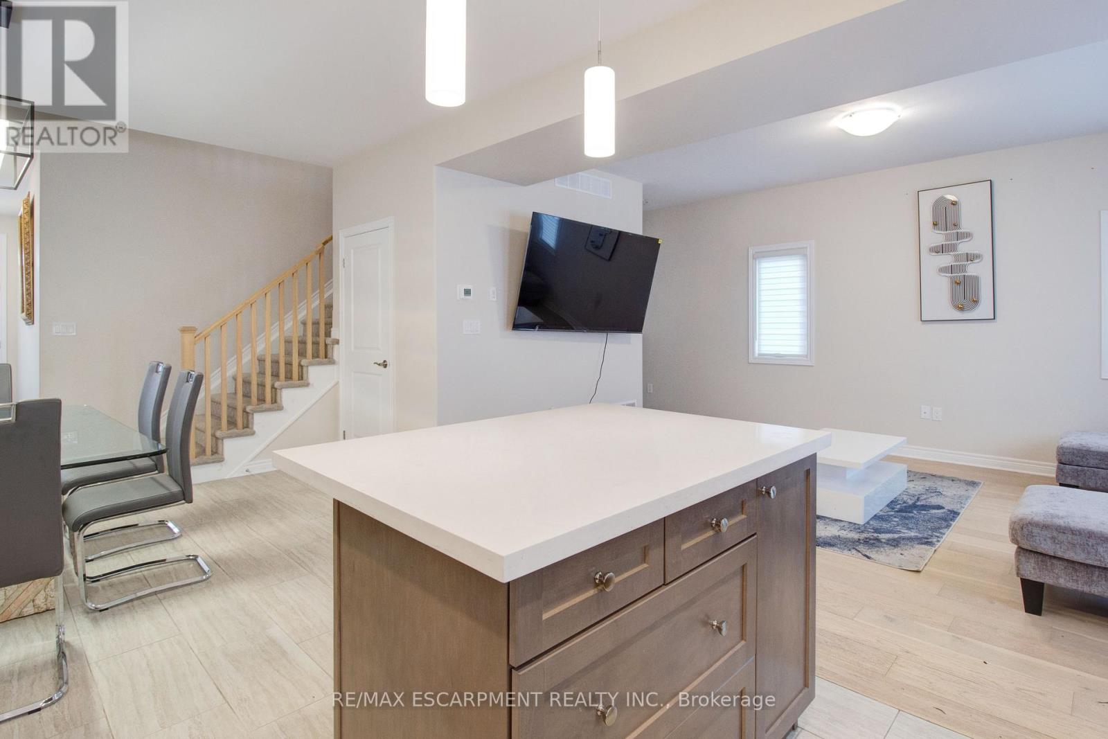 7387 Sherrilee Crescent, Niagara Falls (Brown), Ontario  L2H 3T4 - Photo 19 - X12425081