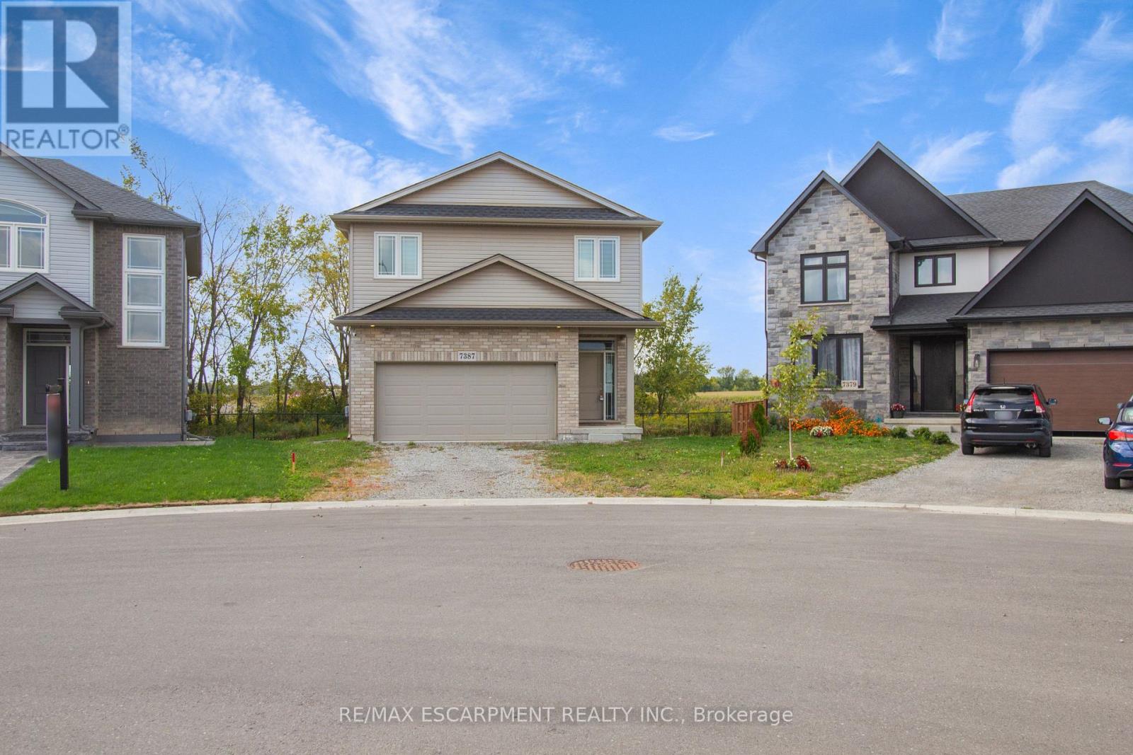 7387 Sherrilee Crescent, Niagara Falls (Brown), Ontario  L2H 3T4 - Photo 2 - X12425081