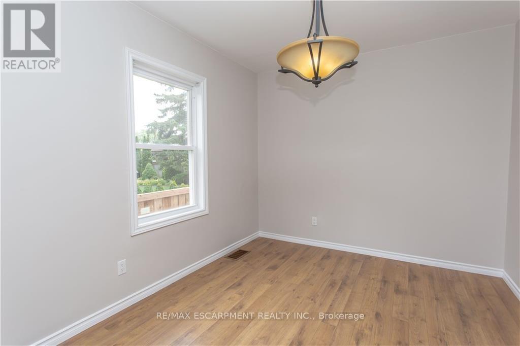 44 St. Peter Street, St. Catharines, Ontario  L2T 1P2 - Photo 7 - X12425094
