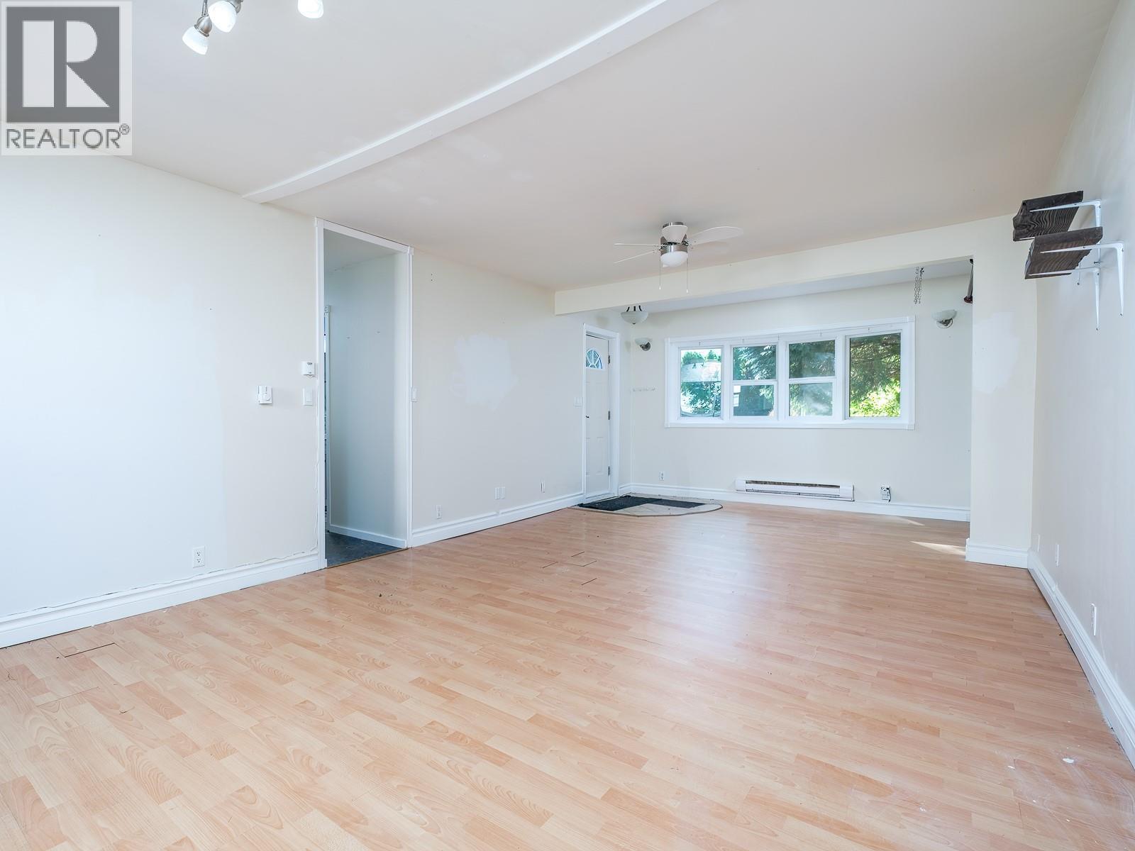 694 10th Avenue, Montrose, British Columbia  V0G 1P0 - Photo 11 - 10363466
