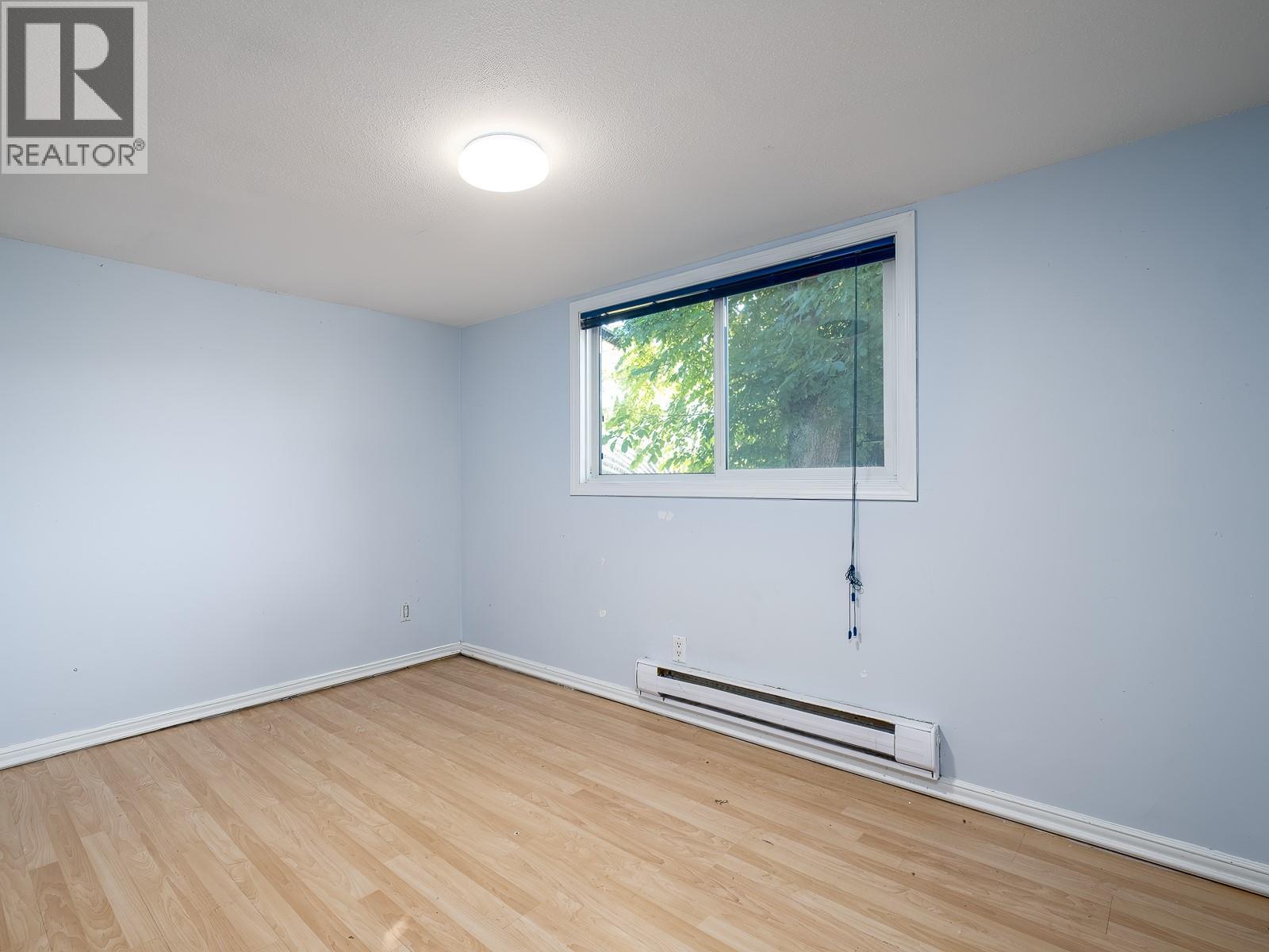 694 10th Avenue, Montrose, British Columbia  V0G 1P0 - Photo 24 - 10363466
