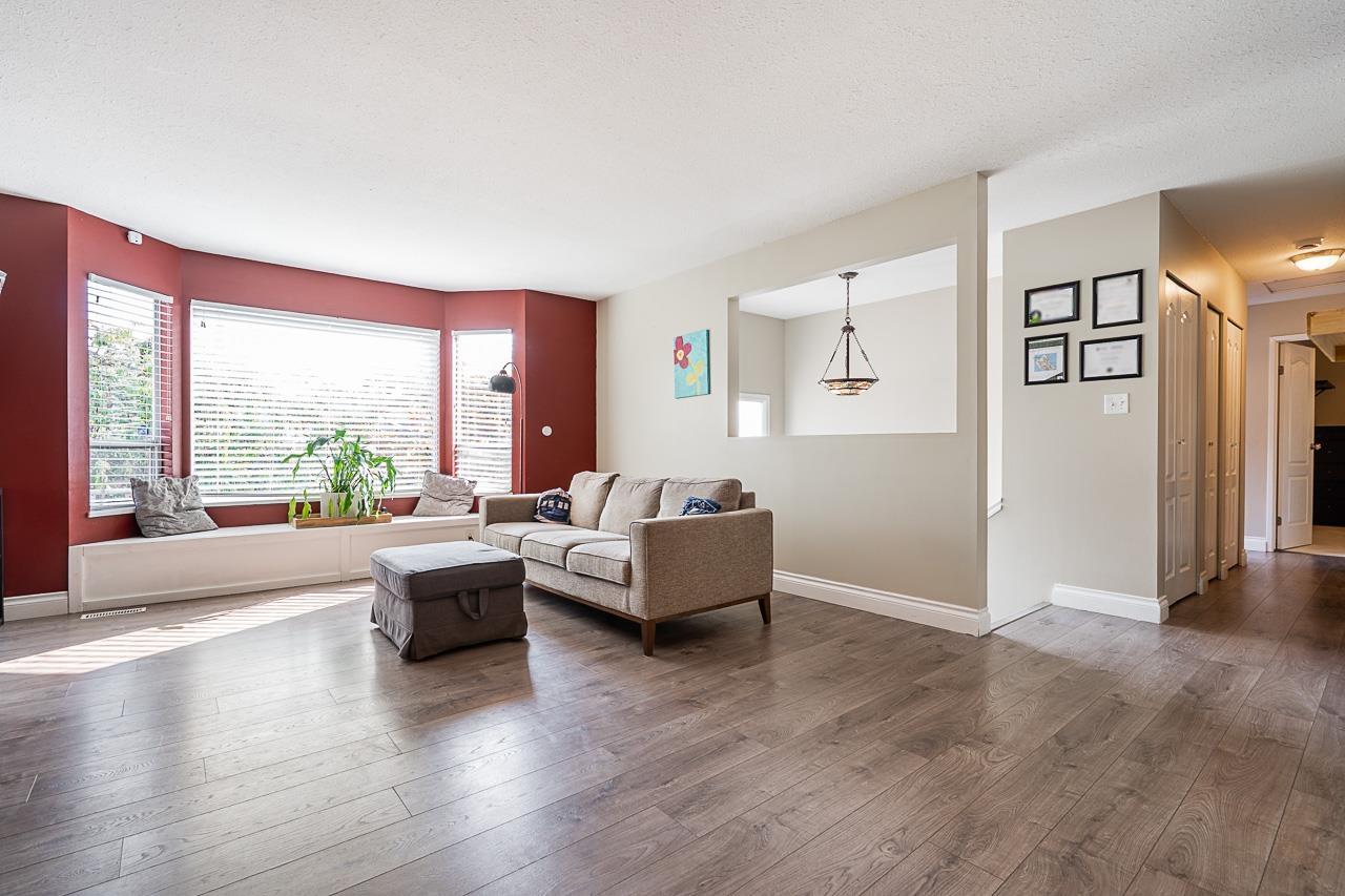 20423 90 Crescent, Langley, British Columbia  V1M 1A9 - Photo 4 - R3051933