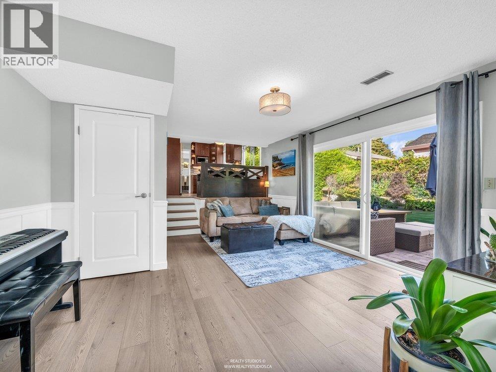 10920 Hogarth Drive, Richmond, British Columbia  V7E 3Z8 - Photo 14 - R3052049