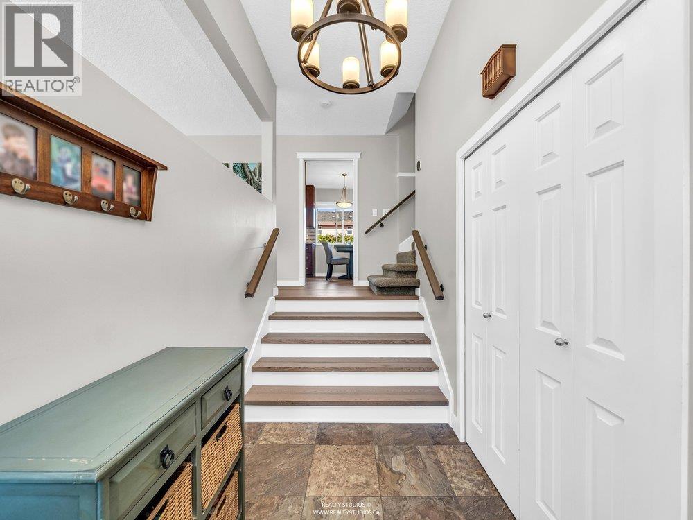 10920 Hogarth Drive, Richmond, British Columbia  V7E 3Z8 - Photo 3 - R3052049