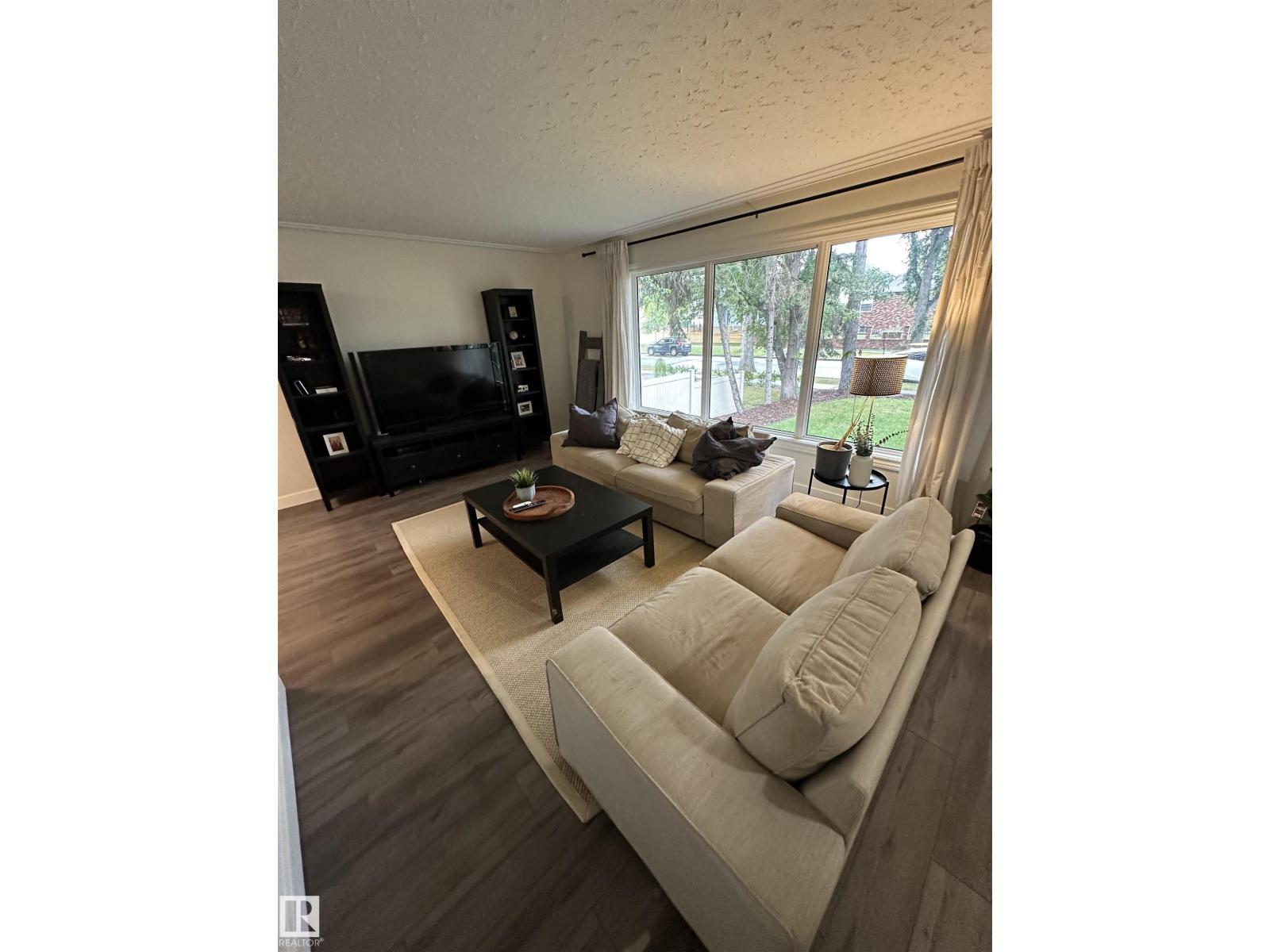 10309 74 St Nw, Edmonton, Alberta  T6A 2Y4 - Photo 3 - E4459310