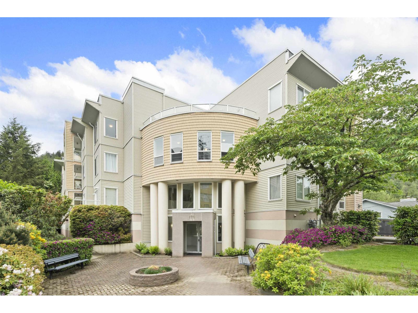 305 170 Cedar Avenue, Harrison Hot Springs, Harrison Hot Springs, British Columbia  V0H 1K0 - Photo 1 - R3038560