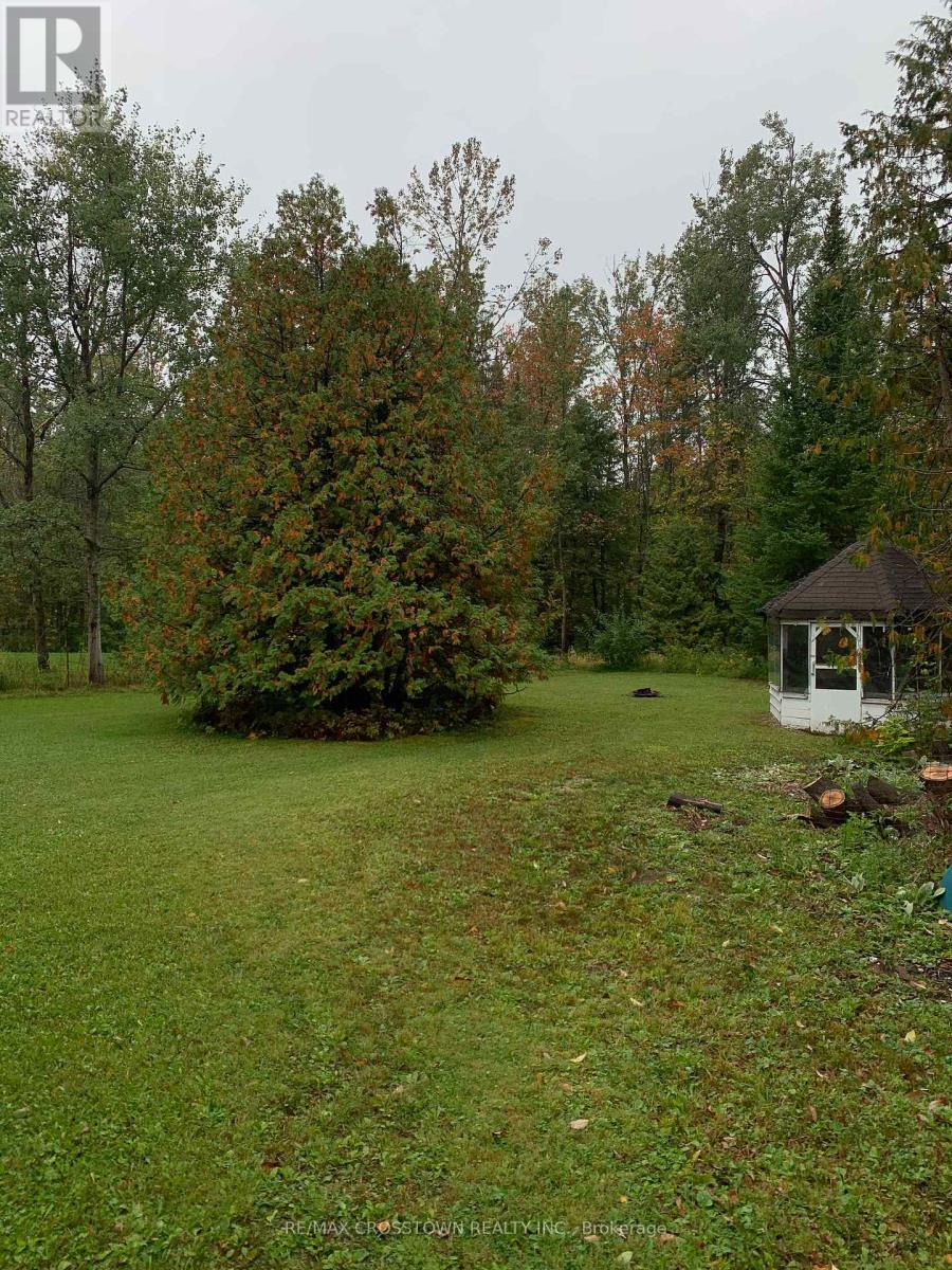 1470 Gill Road, Springwater, Ontario  L3V 4K6 - Photo 2 - S12425108