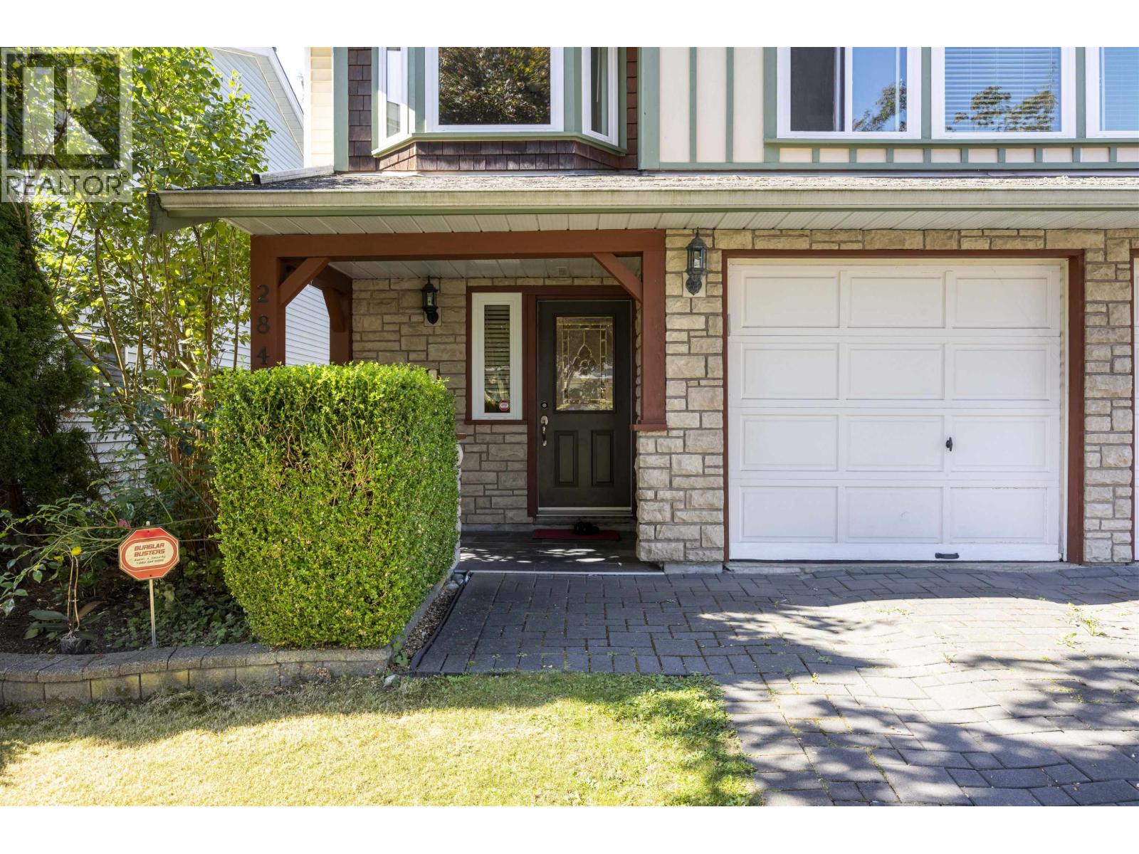 2845 Mccoomb Drive, Coquitlam, British Columbia  V3B 6L2 - Photo 3 - R3052004