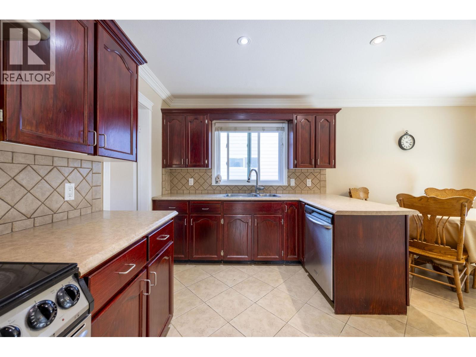 2845 Mccoomb Drive, Coquitlam, British Columbia  V3B 6L2 - Photo 12 - R3052004