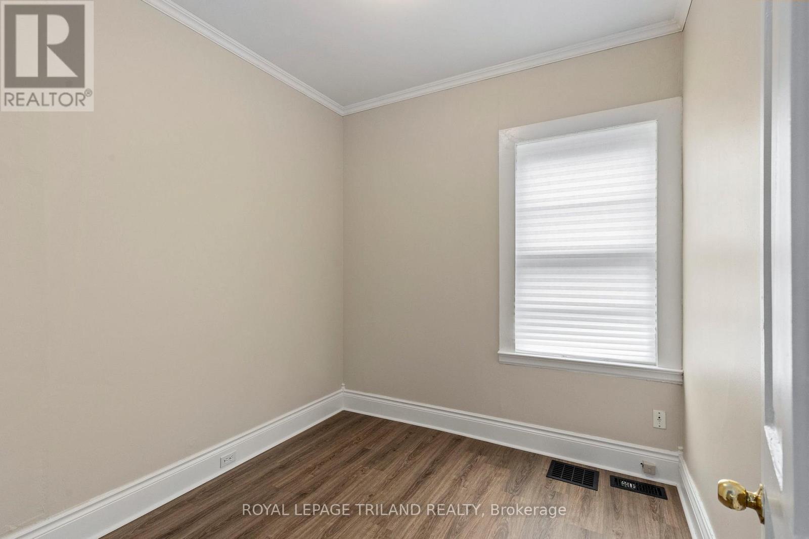 26 Kensington Avenue, London North, Ontario  N6H 1C2 - Photo 18 - X12425131