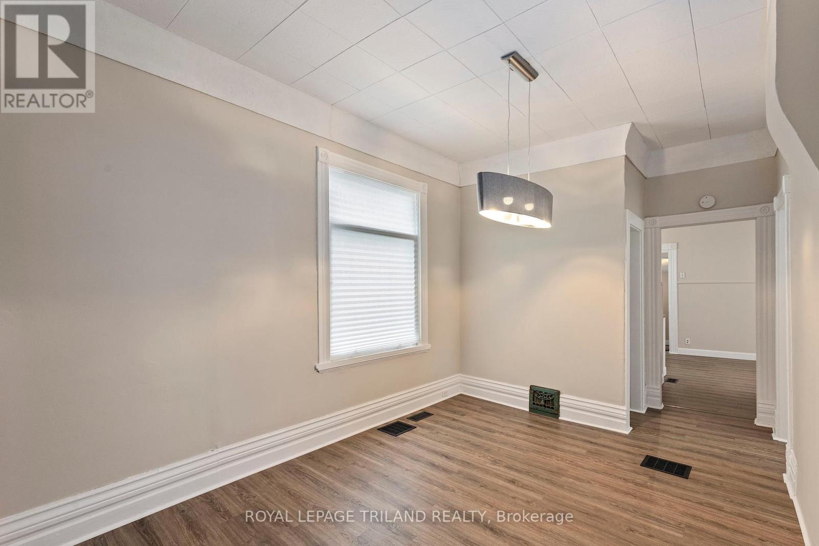 26 Kensington Avenue, London North, Ontario  N6H 1C2 - Photo 8 - X12425131