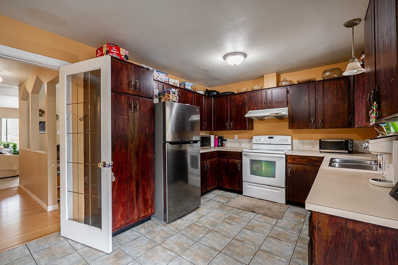 9790 148a Street, Surrey, British Columbia  V3R 8E5 - Photo 11 - R3052119