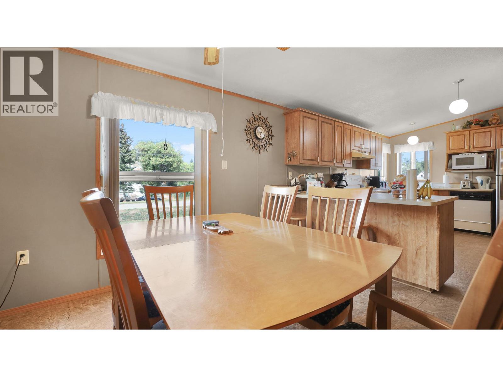 9196 West Avenue, Wilmer, British Columbia  V0A 1K5 - Photo 6 - 10363412