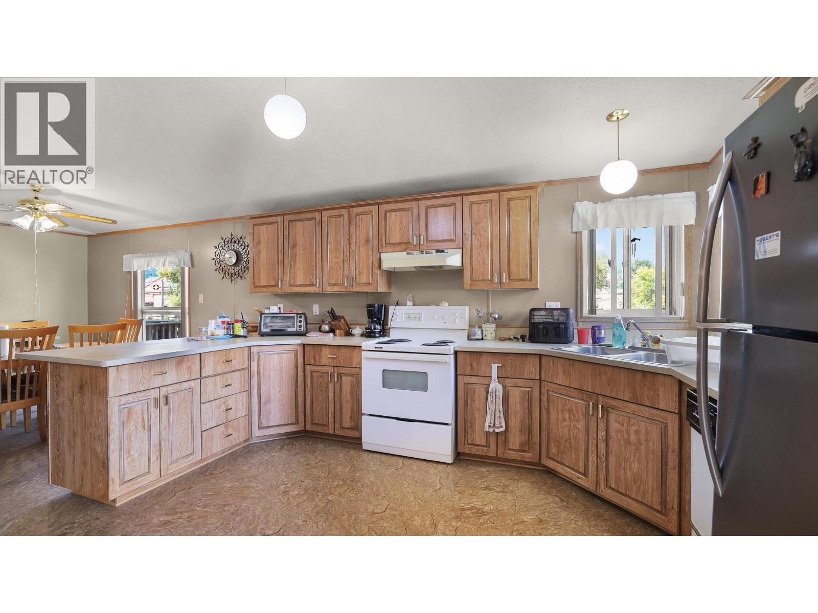 9196 West Avenue, Wilmer, British Columbia  V0A 1K5 - Photo 5 - 10363412