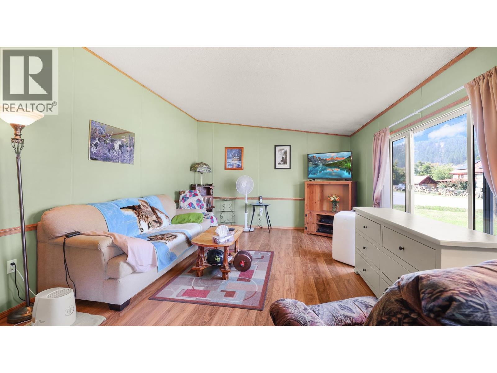 9196 West Avenue, Wilmer, British Columbia  V0A 1K5 - Photo 9 - 10363412