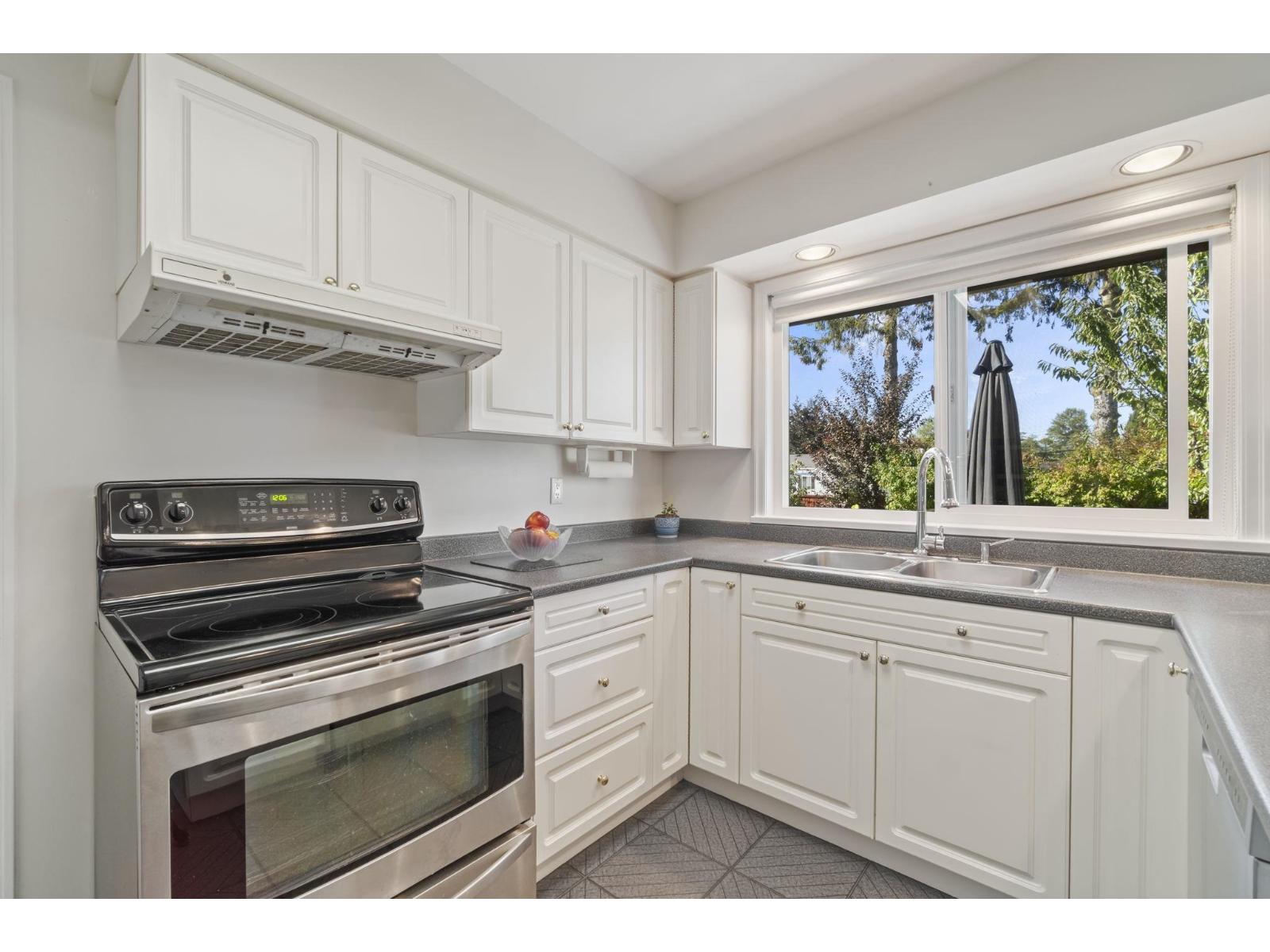 14437 Chartwell Drive, Surrey, British Columbia  V3S 5E3 - Photo 13 - R3052020