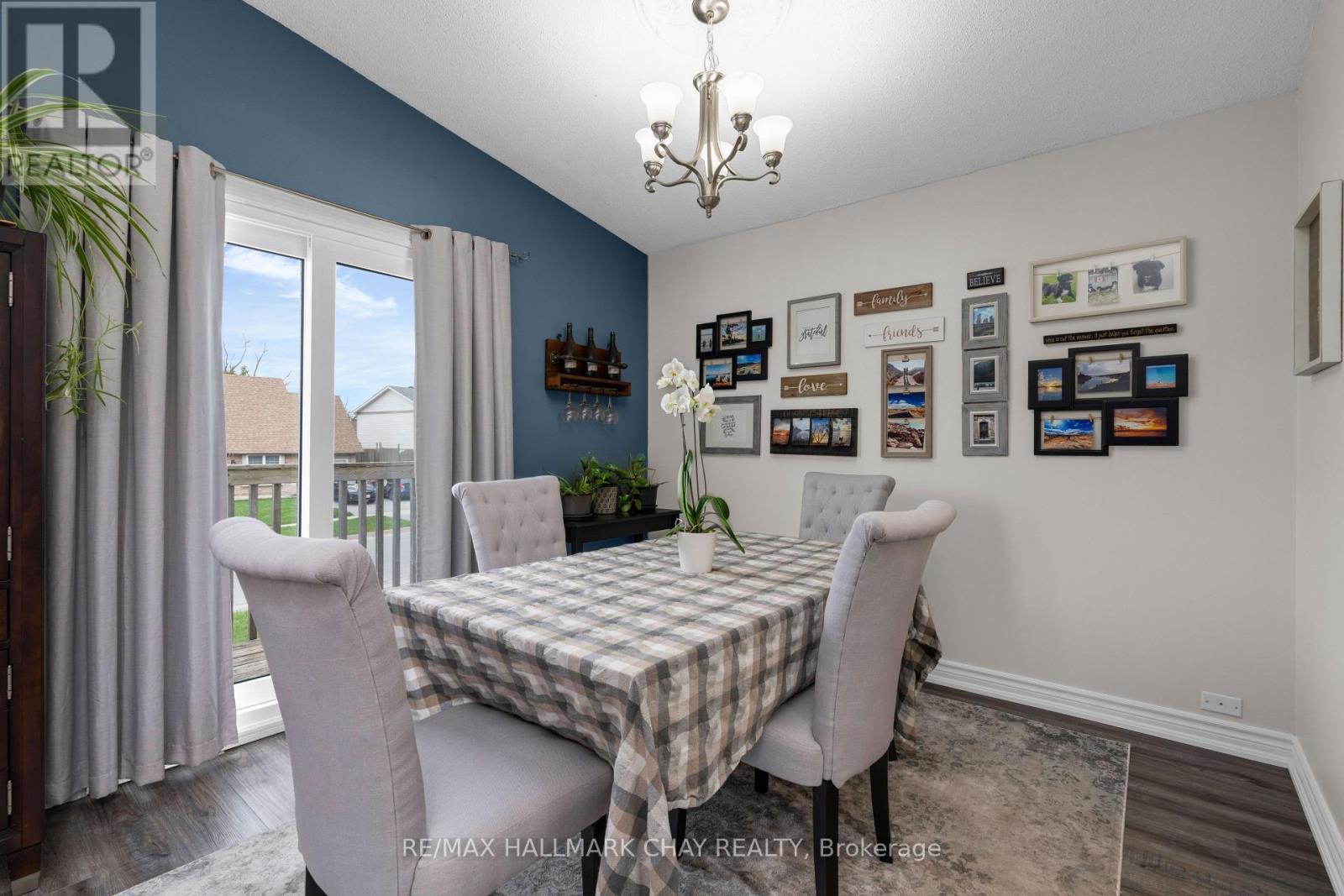 53 Heather Street, Barrie, Ontario  L4N 4M9 - Photo 11 - S12425132