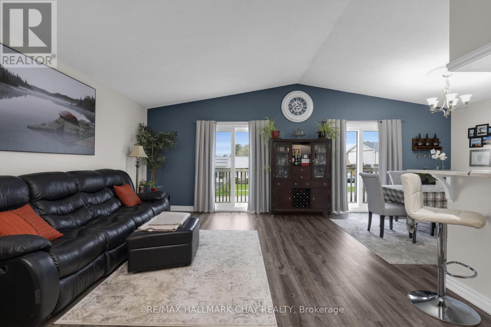 53 Heather Street, Barrie, Ontario  L4N 4M9 - Photo 8 - S12425132