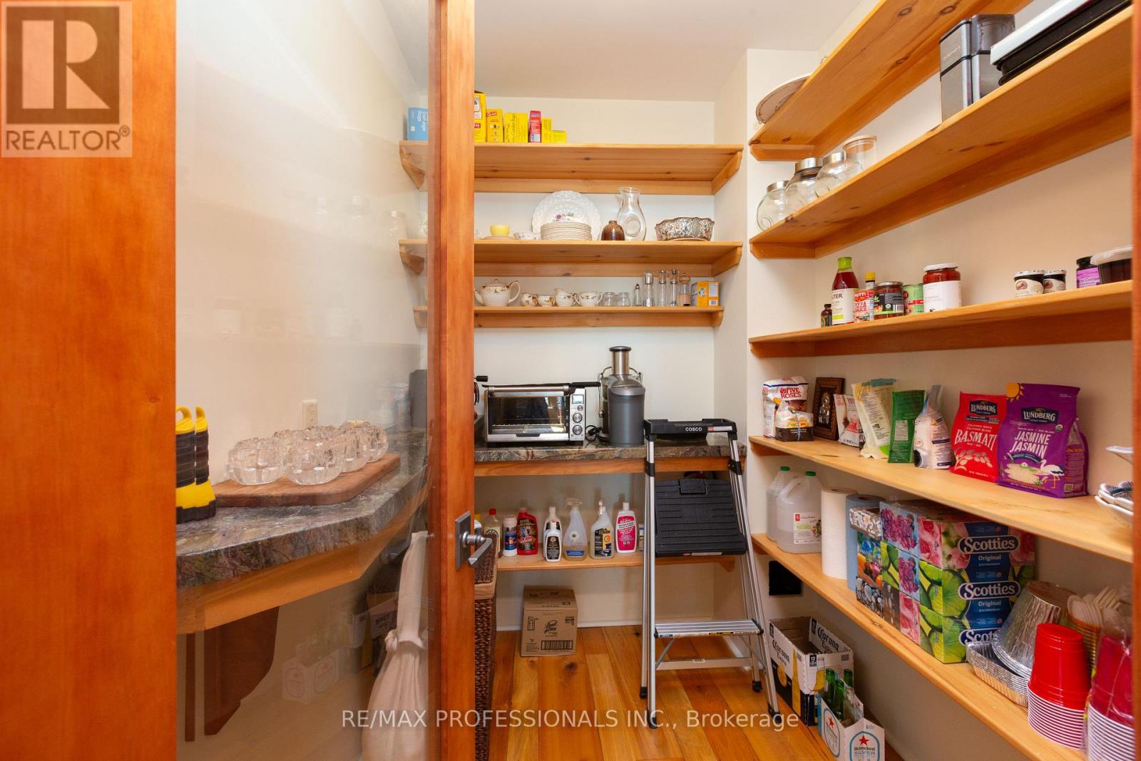 12 Walker Road, Tiny, Ontario  L0L 2J0 - Photo 16 - S12425143