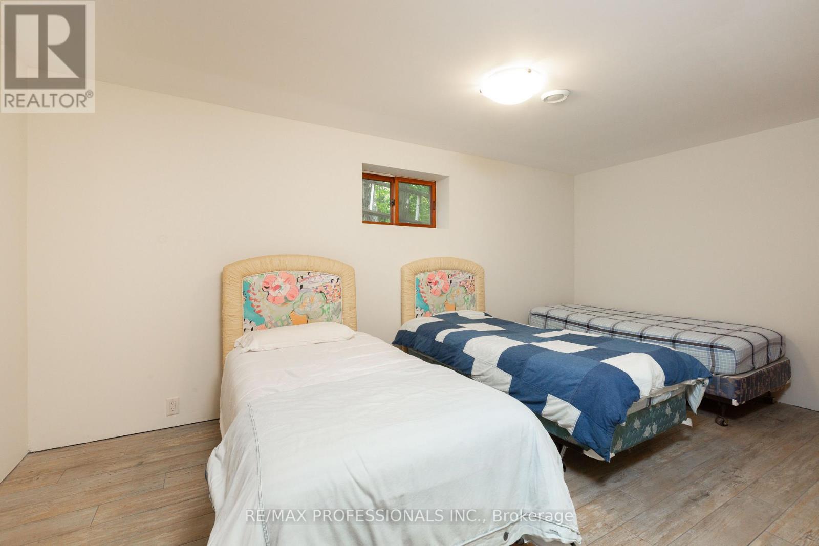 12 Walker Road, Tiny, Ontario  L0L 2J0 - Photo 38 - S12425143