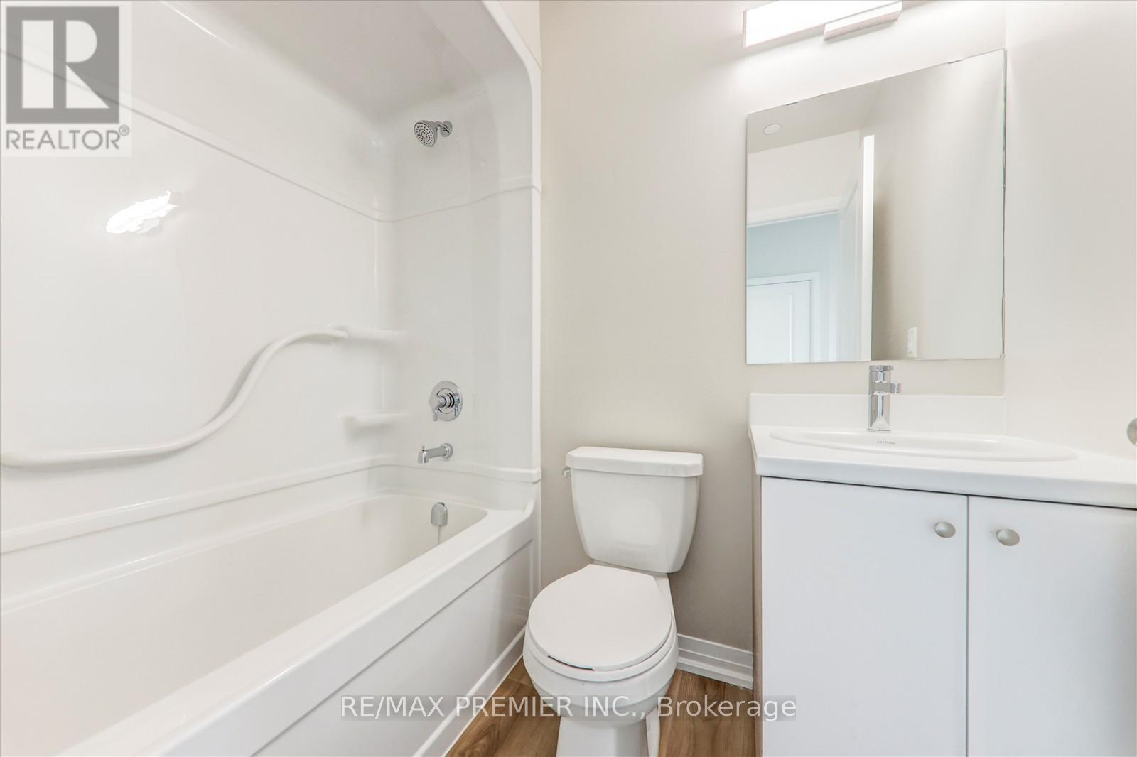 Lp-17 - 50 Herrick Avenue, St. Catharines, Ontario  L2P 0B8 - Photo 13 - X12425140