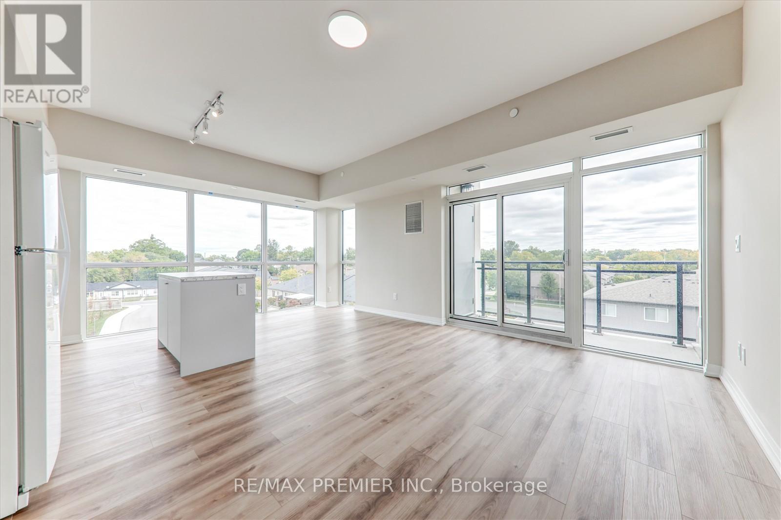 Lp-17 - 50 Herrick Avenue, St. Catharines, Ontario  L2P 0B8 - Photo 7 - X12425140
