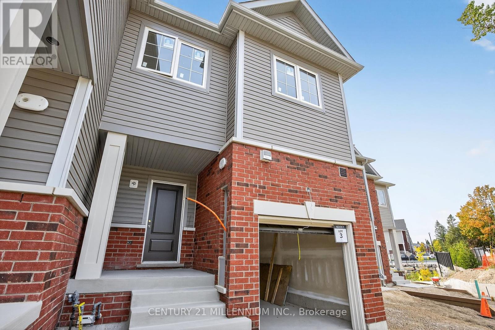 100 Walden Drive, Shelburne, Ontario  L9V 3Y1 - Photo 2 - X12410809