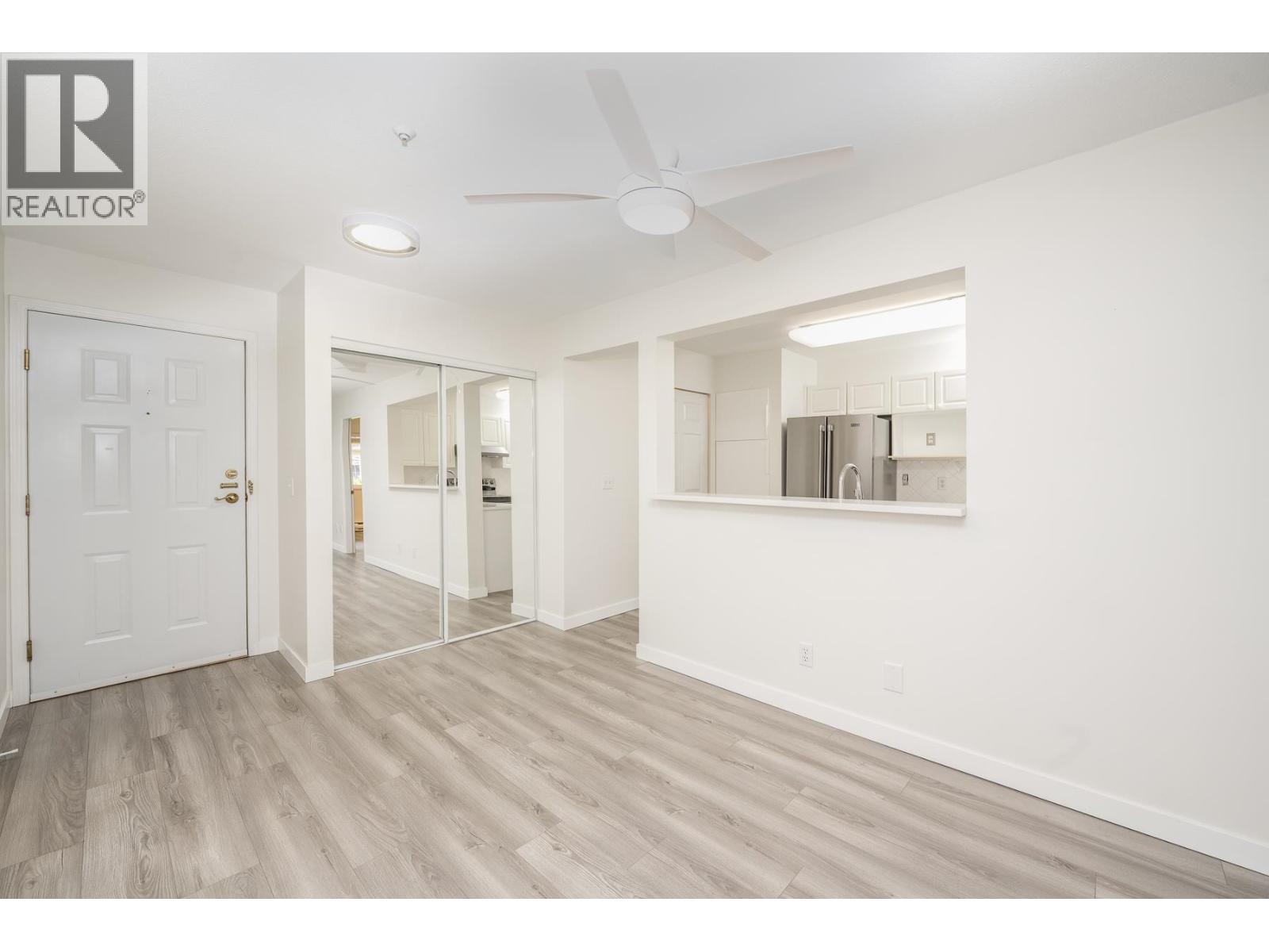 205 5518 14th Avenue Avenue, Delta, British Columbia  V4M 4E0 - Photo 5 - R3052037
