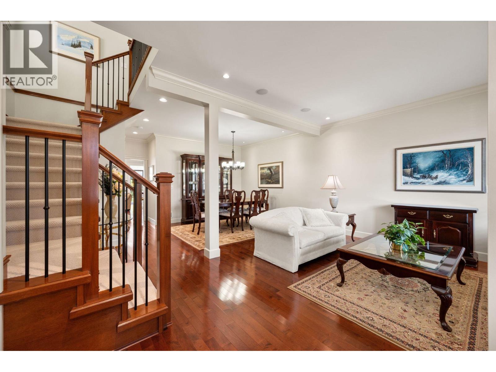 336 E 12th Street, North Vancouver, British Columbia  V7L 2J9 - Photo 3 - R3052095