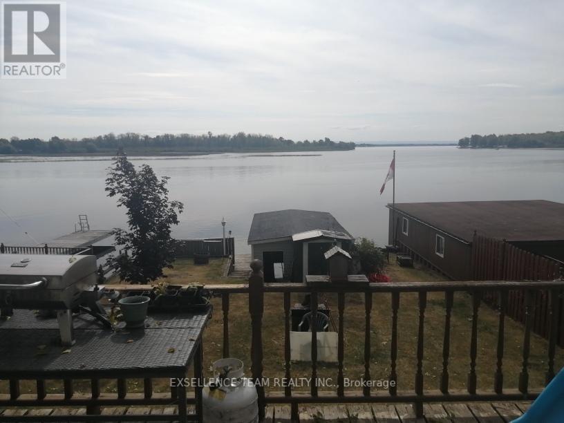 6803 St. Louis Point Road S, South Glengarry, Ontario  K0C 2E0 - Photo 6 - X12410453