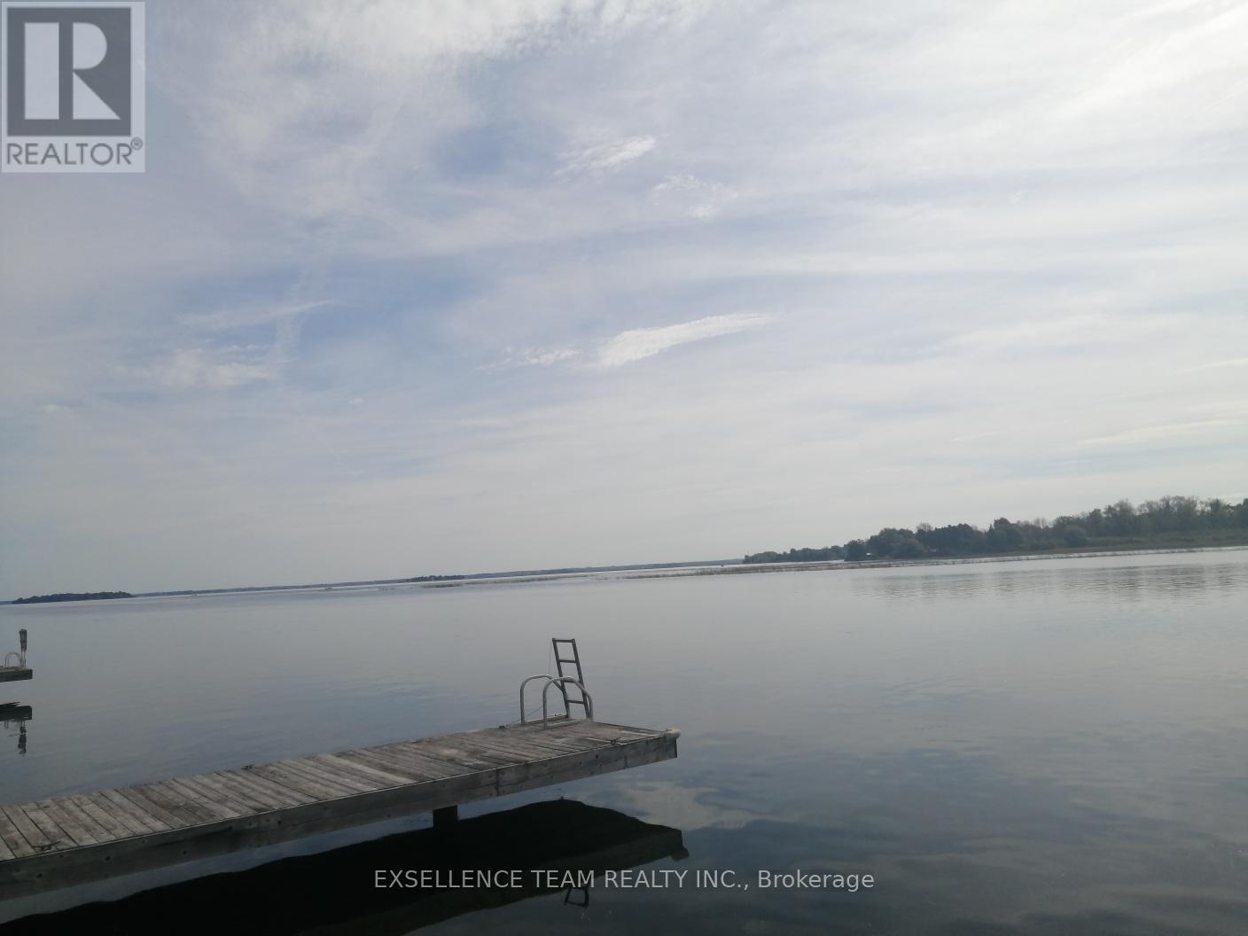 6803 St. Louis Point Road S, South Glengarry, Ontario  K0C 2E0 - Photo 3 - X12410453