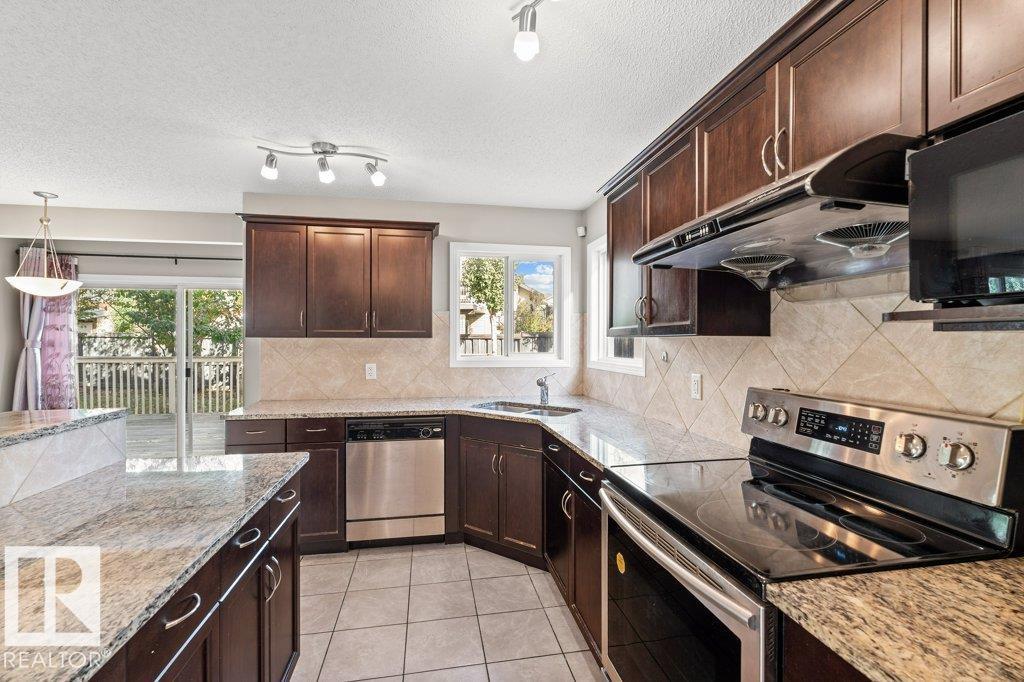 7011 Strom Ln Nw, Edmonton, Alberta  T6R 0T1 - Photo 14 - E4459317