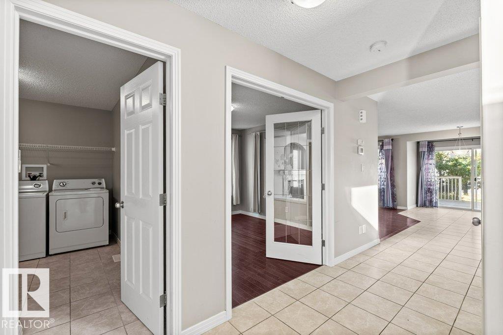 7011 Strom Ln Nw, Edmonton, Alberta  T6R 0T1 - Photo 8 - E4459317