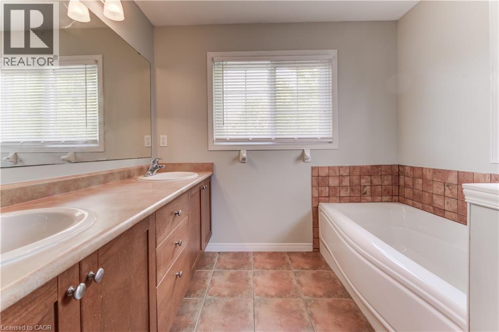 169 Bismark Drive Unit# 6, Cambridge, Ontario  N1S 5B9 - Photo 35 - 40769903