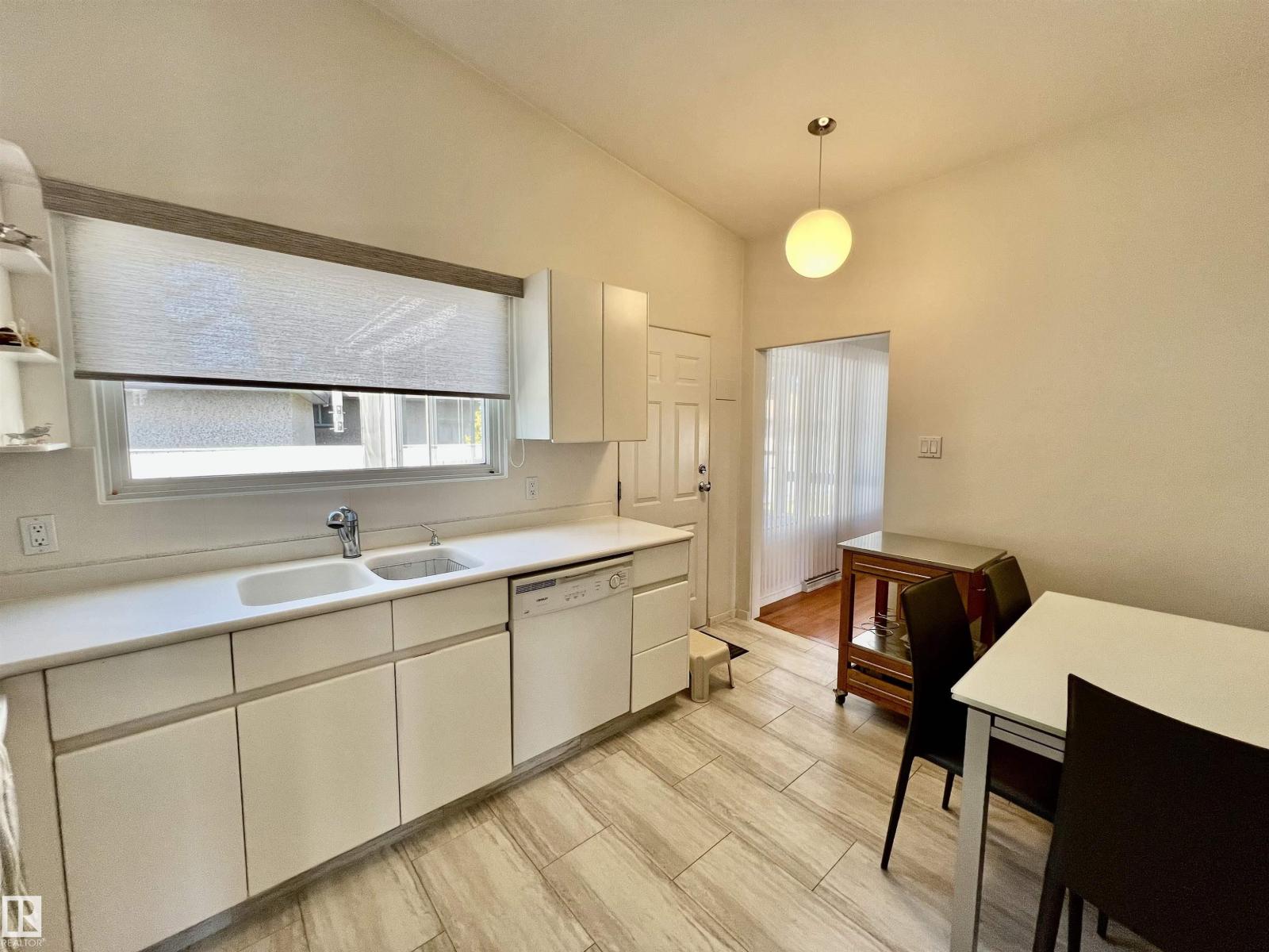 10212 Fulton Rd Nw, Edmonton, Alberta  T6A 3T6 - Photo 17 - E4459318
