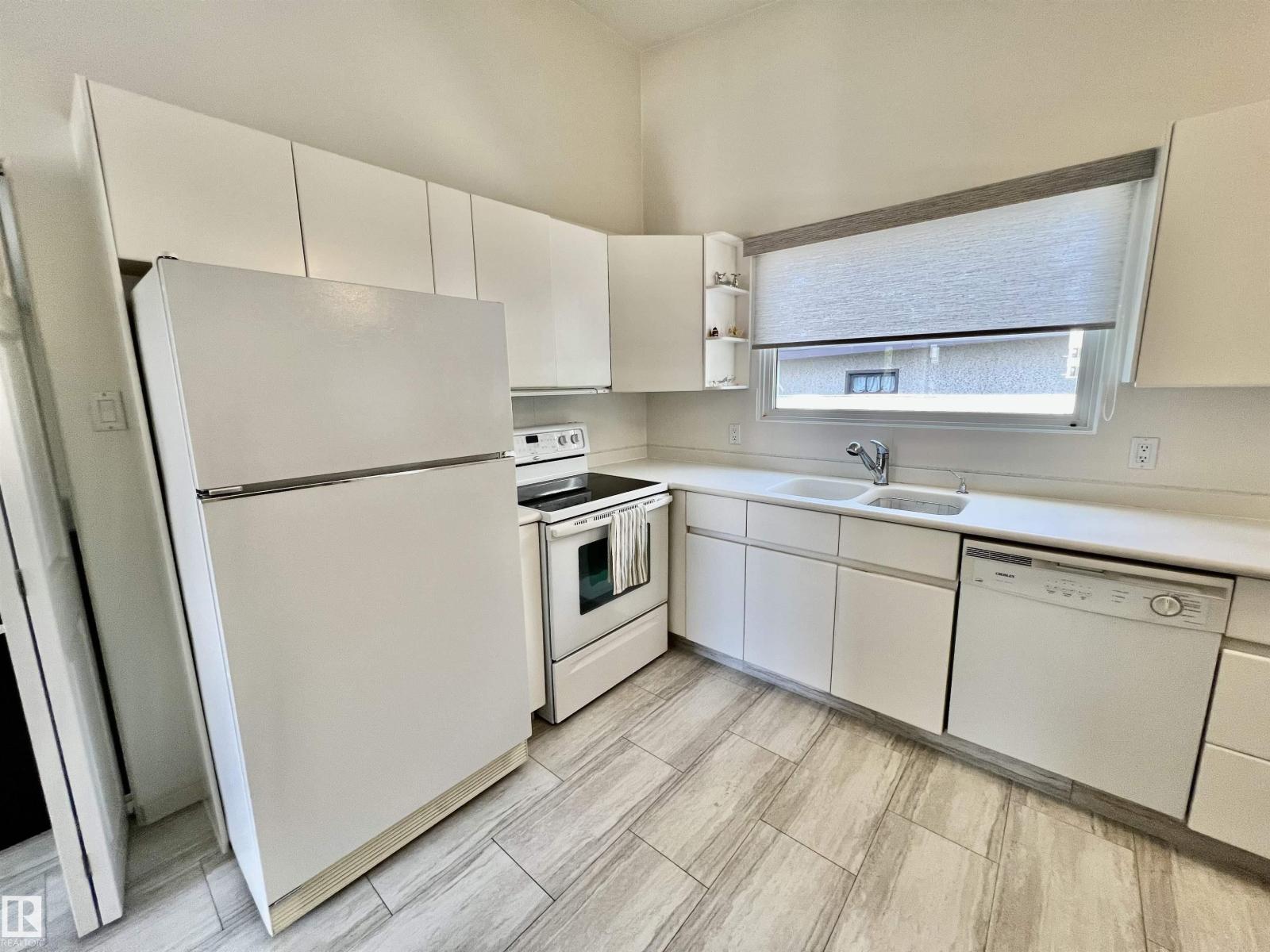 10212 Fulton Rd Nw, Edmonton, Alberta  T6A 3T6 - Photo 18 - E4459318