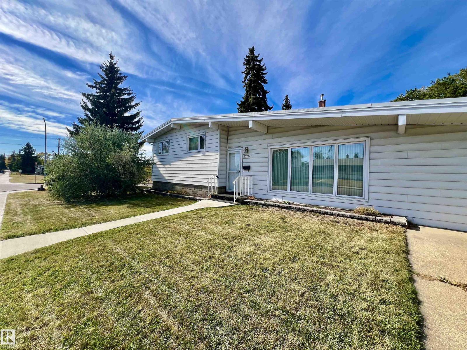10212 Fulton Rd Nw, Edmonton, Alberta  T6A 3T6 - Photo 2 - E4459318