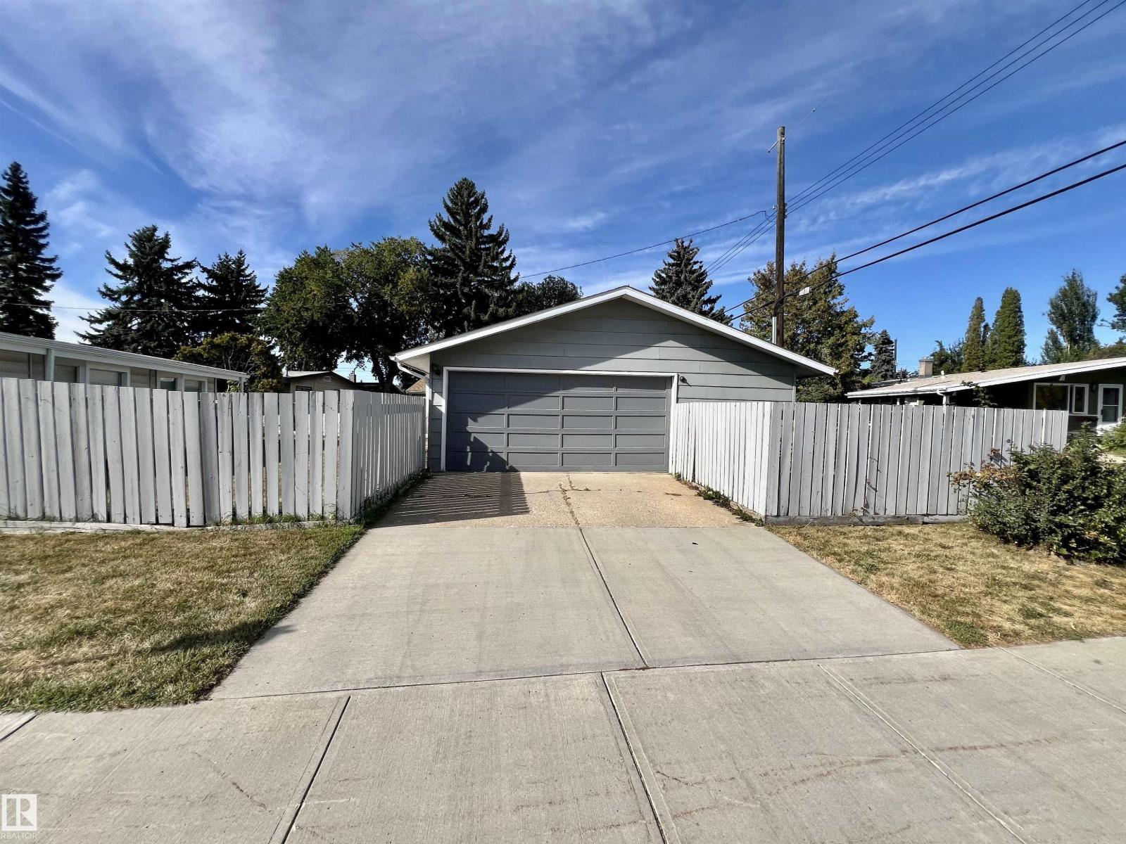 10212 Fulton Rd Nw, Edmonton, Alberta  T6A 3T6 - Photo 3 - E4459318