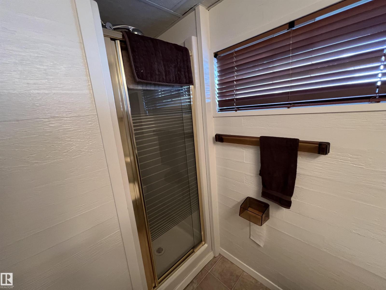 10212 Fulton Rd Nw, Edmonton, Alberta  T6A 3T6 - Photo 35 - E4459318