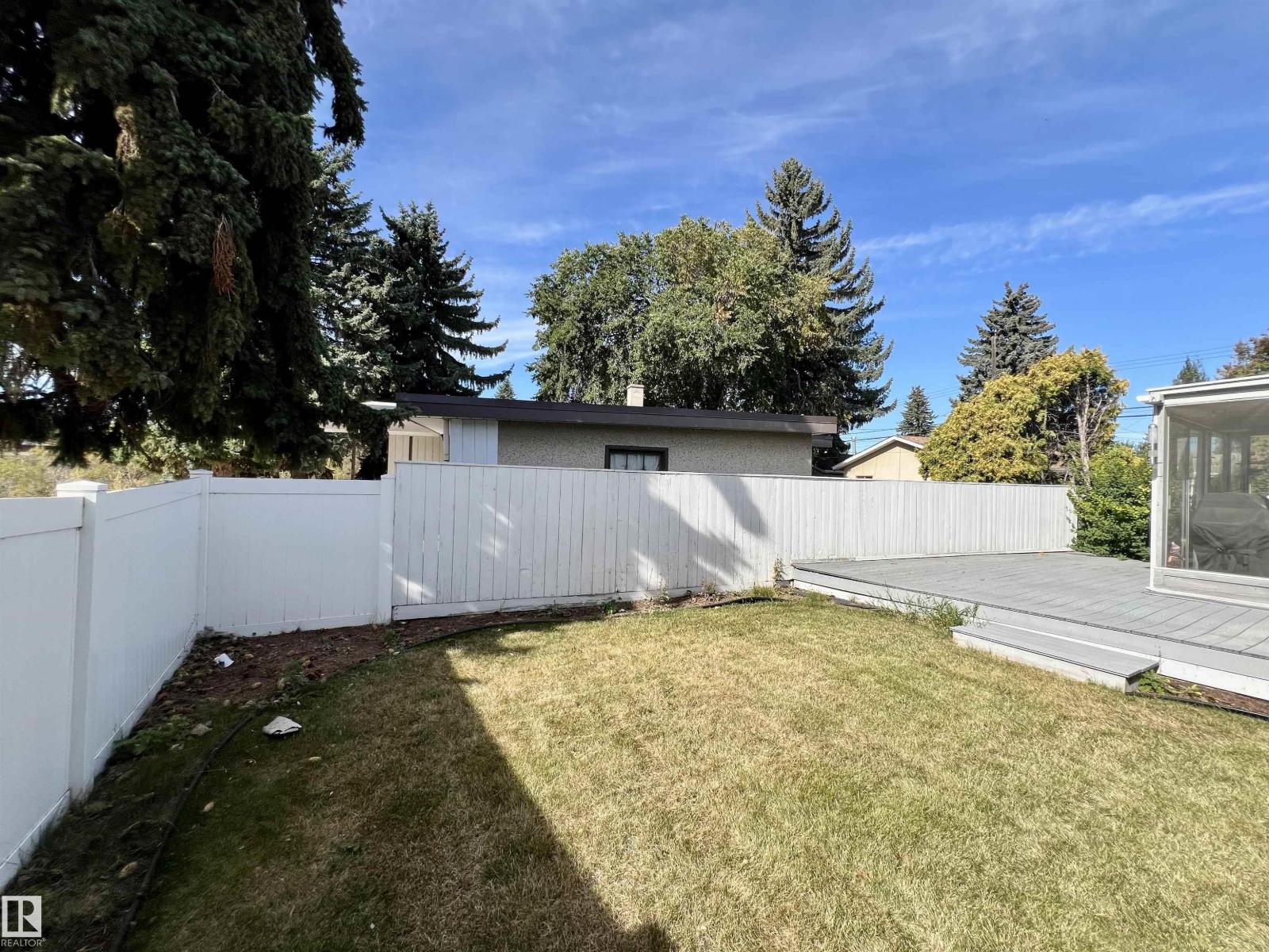 10212 Fulton Rd Nw, Edmonton, Alberta  T6A 3T6 - Photo 39 - E4459318