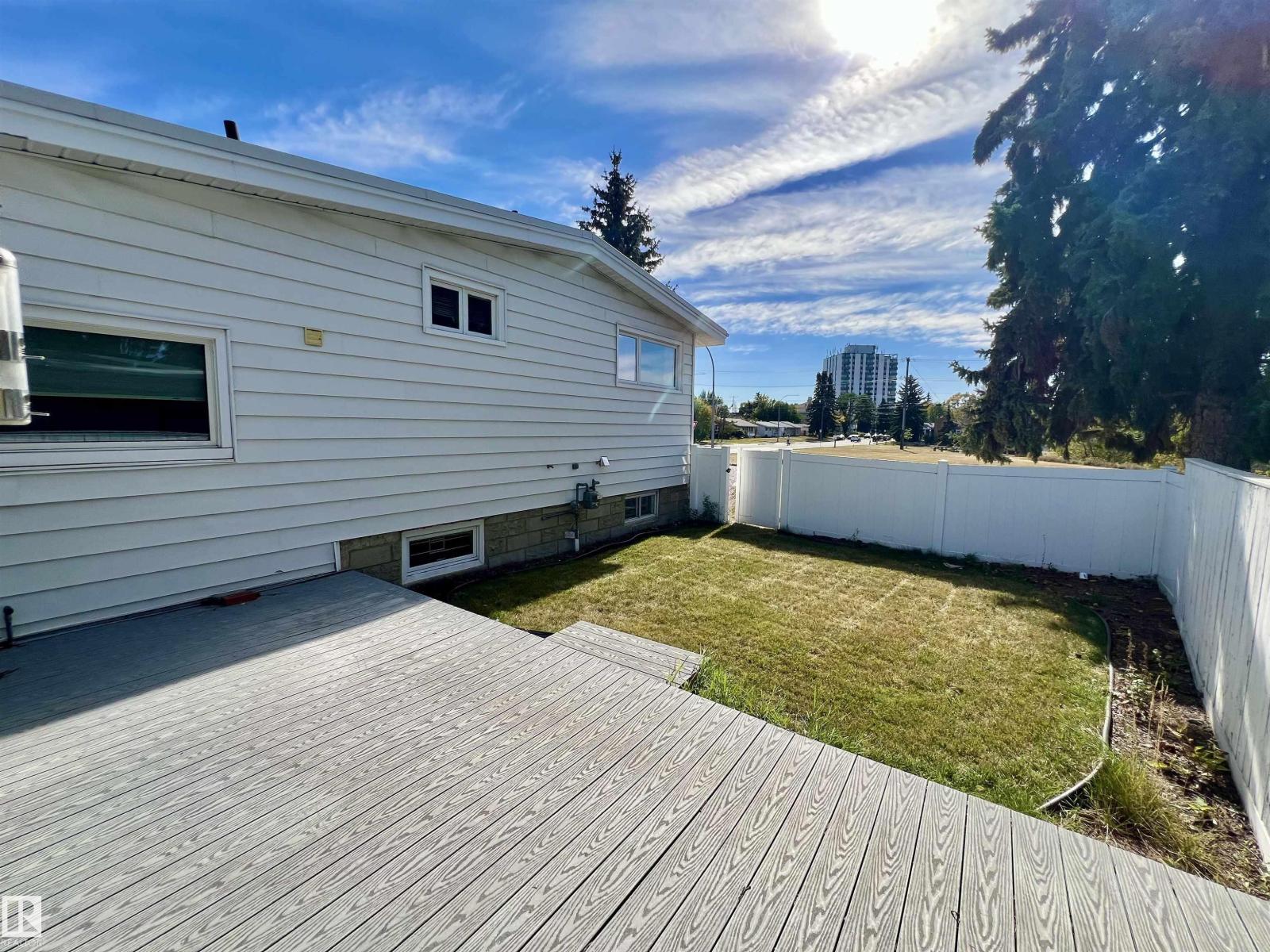 10212 Fulton Rd Nw, Edmonton, Alberta  T6A 3T6 - Photo 41 - E4459318