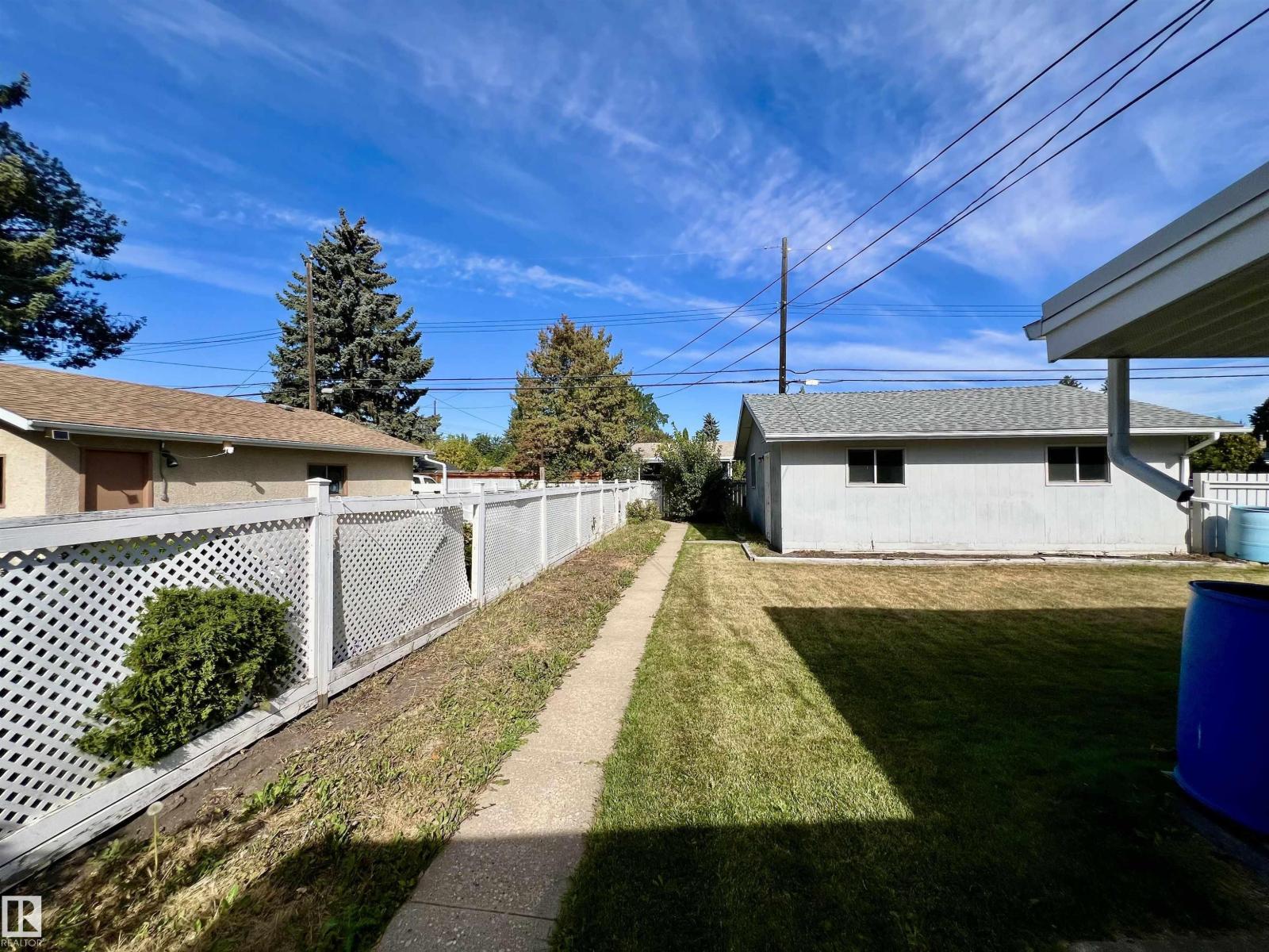 10212 Fulton Rd Nw, Edmonton, Alberta  T6A 3T6 - Photo 42 - E4459318