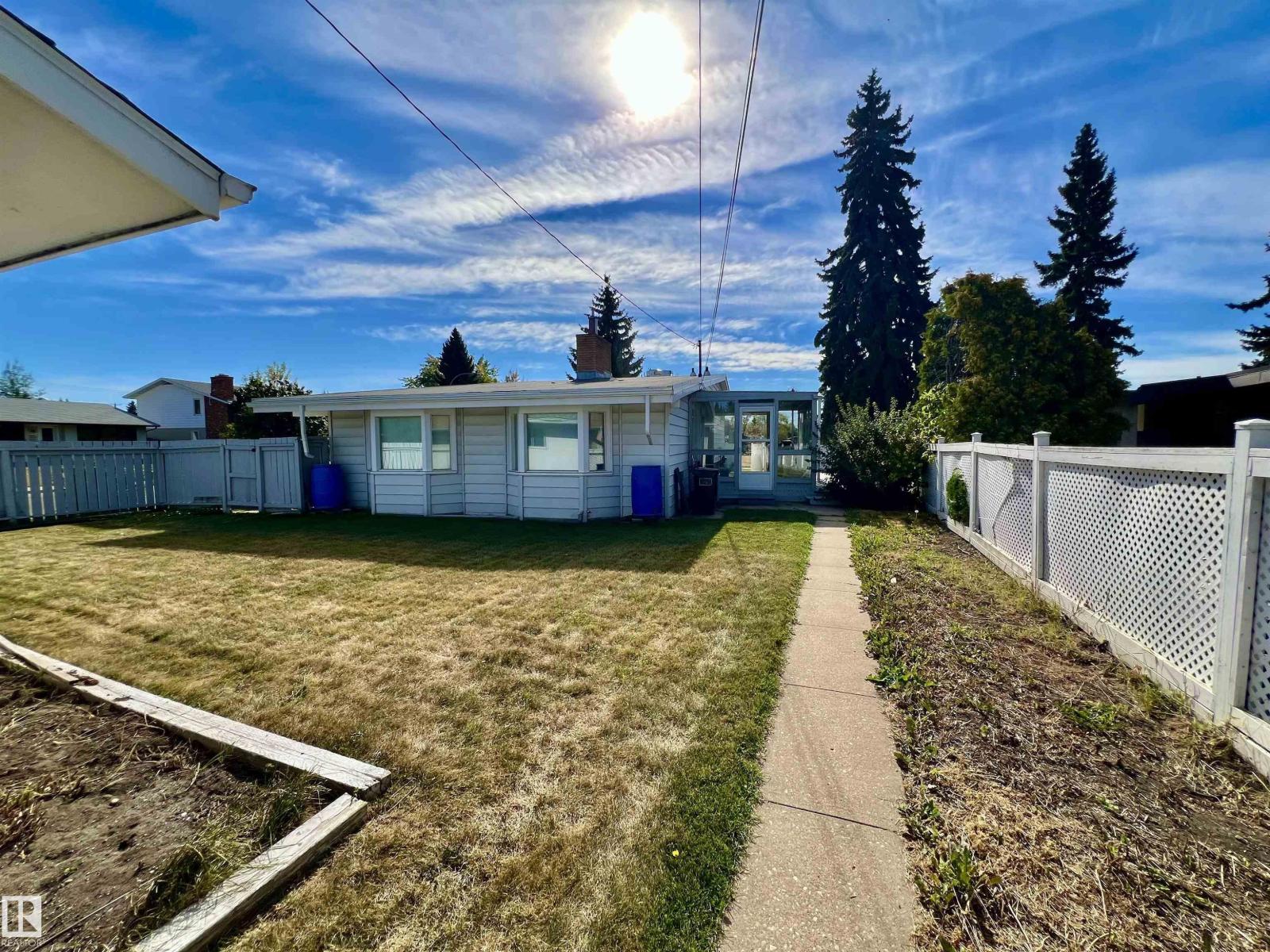 10212 Fulton Rd Nw, Edmonton, Alberta  T6A 3T6 - Photo 44 - E4459318