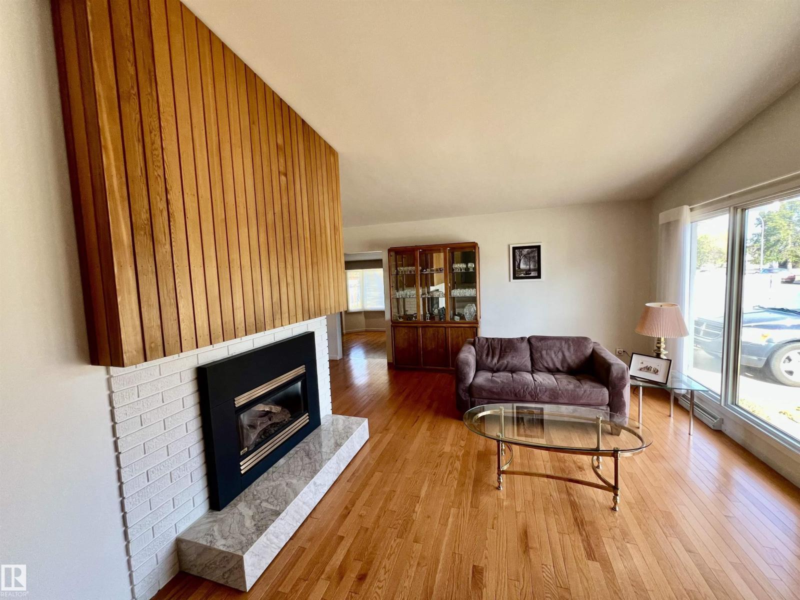10212 Fulton Rd Nw, Edmonton, Alberta  T6A 3T6 - Photo 7 - E4459318