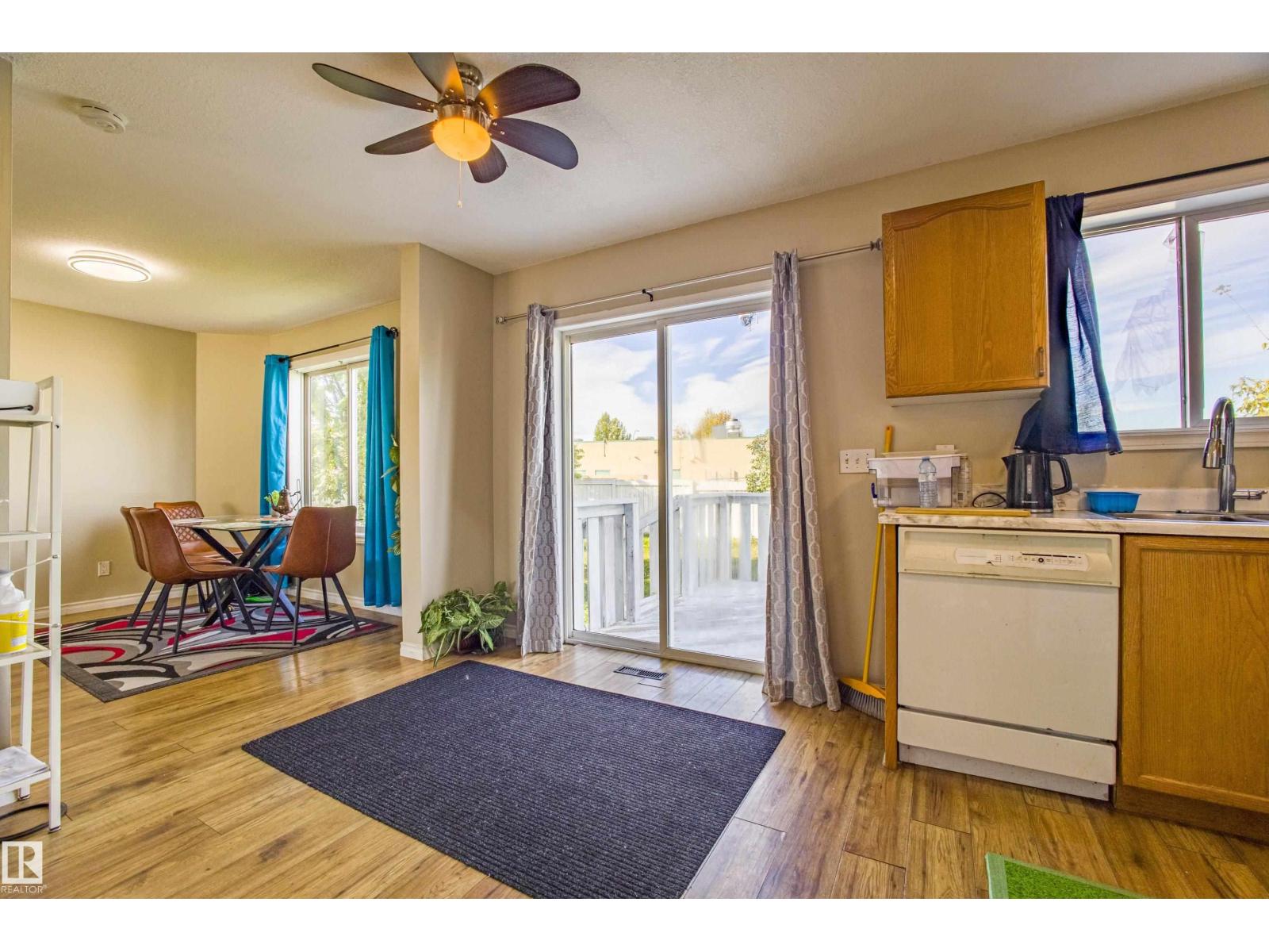 1534 49a St Nw Nw, Edmonton, Alberta  T6L 6Y5 - Photo 15 - E4459321