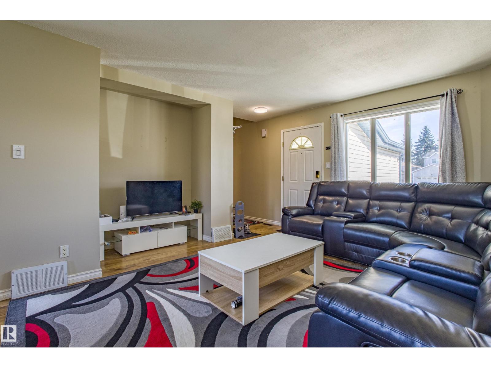 1534 49a St Nw Nw, Edmonton, Alberta  T6L 6Y5 - Photo 6 - E4459321